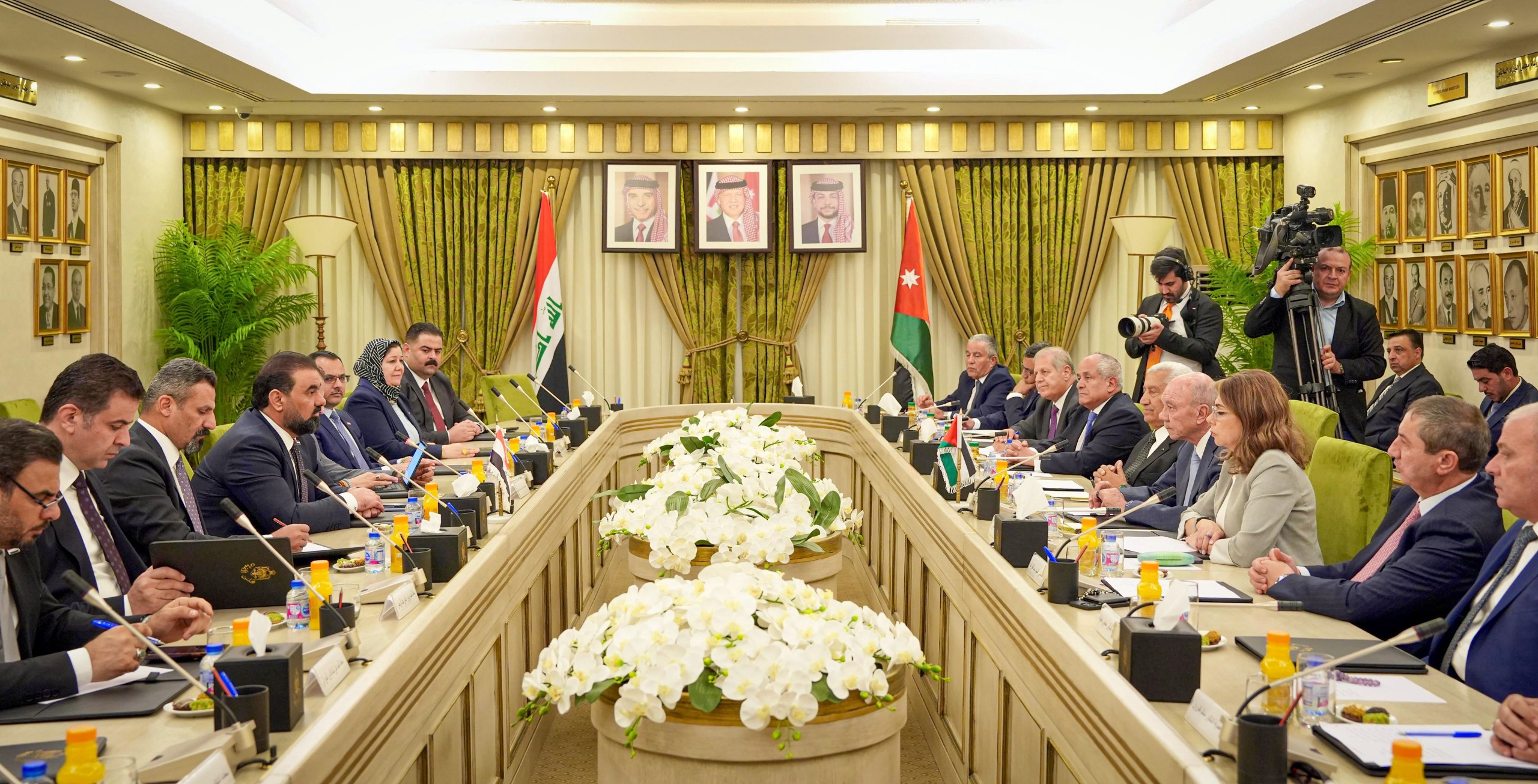 الفايز والحلبوسي يؤكدان أهمية مد أنبوب النفط العراقي عبر الأردن