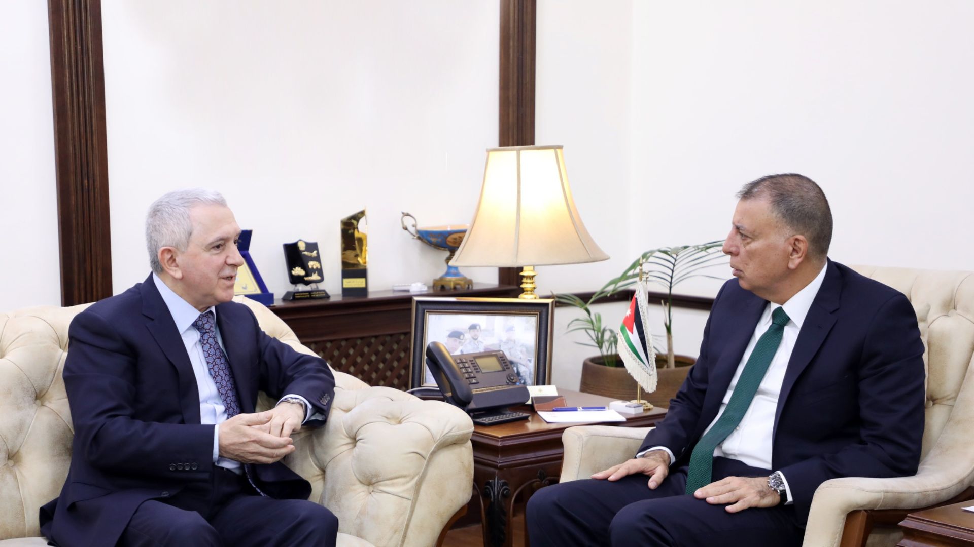 الفراية يستقبل سفير أذربيجان 