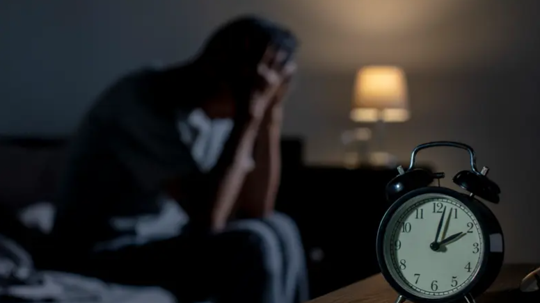 علامات تدل على مشكلة حقيقية في نومك ..  أبرزها الإرهاق المزمن