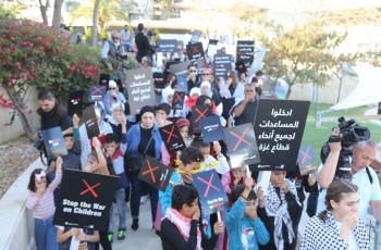 مسيرة صمت تضامنية من أطفال الأردن لأطفال غزة (صور)