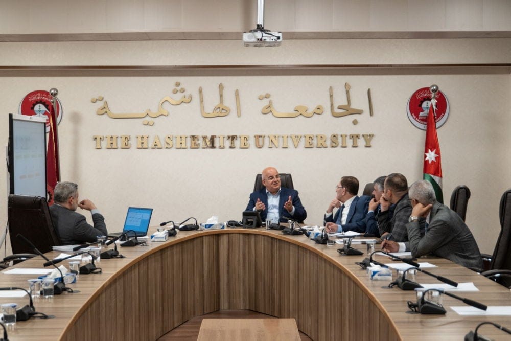 الهاشمية تبحث جاهزية الكلية التقنية ومتطلبات اعتماد وتفعيل برامجها