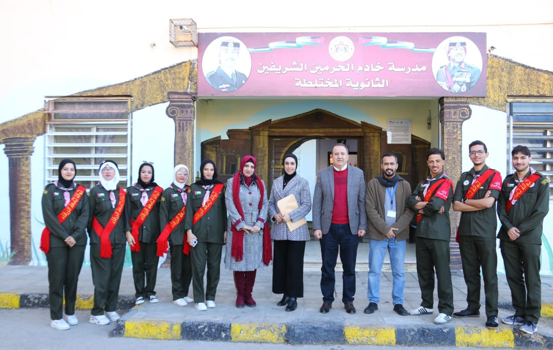 جامعة الزرقاء تبدأ تنفيذ المبادرة البيئية خلي كيسك بسيارتك في مدارس محافظة الزرقاء