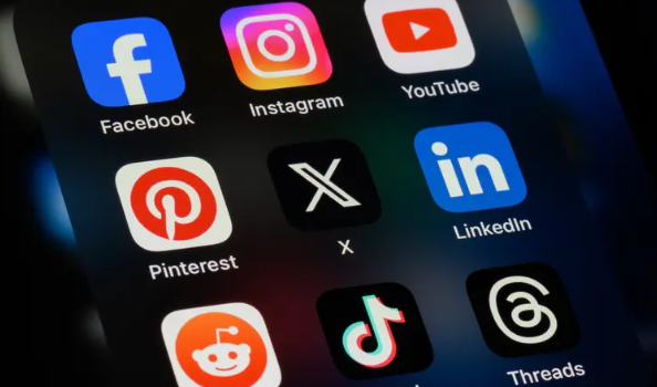 إيقاف تشغيل الفيديوهات تلقائيًا على منصات التواصل الاجتماعي