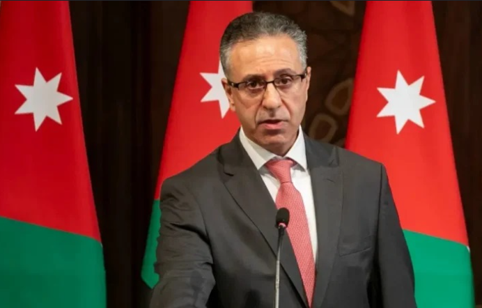 وزير الصناعة يفتتح المبنى الجديد لغرفة تجارة مادبا