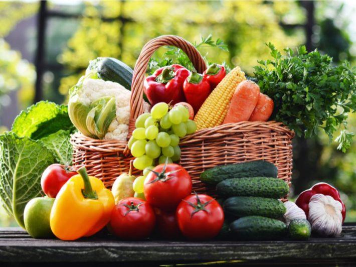 أسعار الخضار والفواكه في السوق المركزي الثلاثاء