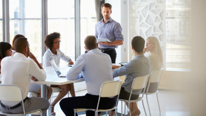 مؤسسة محلية ترغب بتعيين موظفين