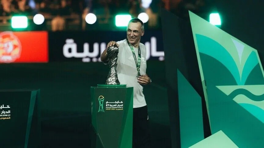 الاتحاد السعودي يؤكد استمرار جورجيوس دونيس مدرباً للمنتخب