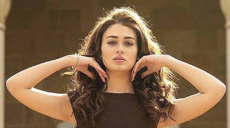 بسنت أبو باشا تكشف كواليس تجربتها الأولى في الكوميديا بفيلم شيش دو
