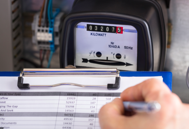 شركات توزيع الكهرباء تنفي تحميل الفاقد الكهربائي على فواتير المواطنين 