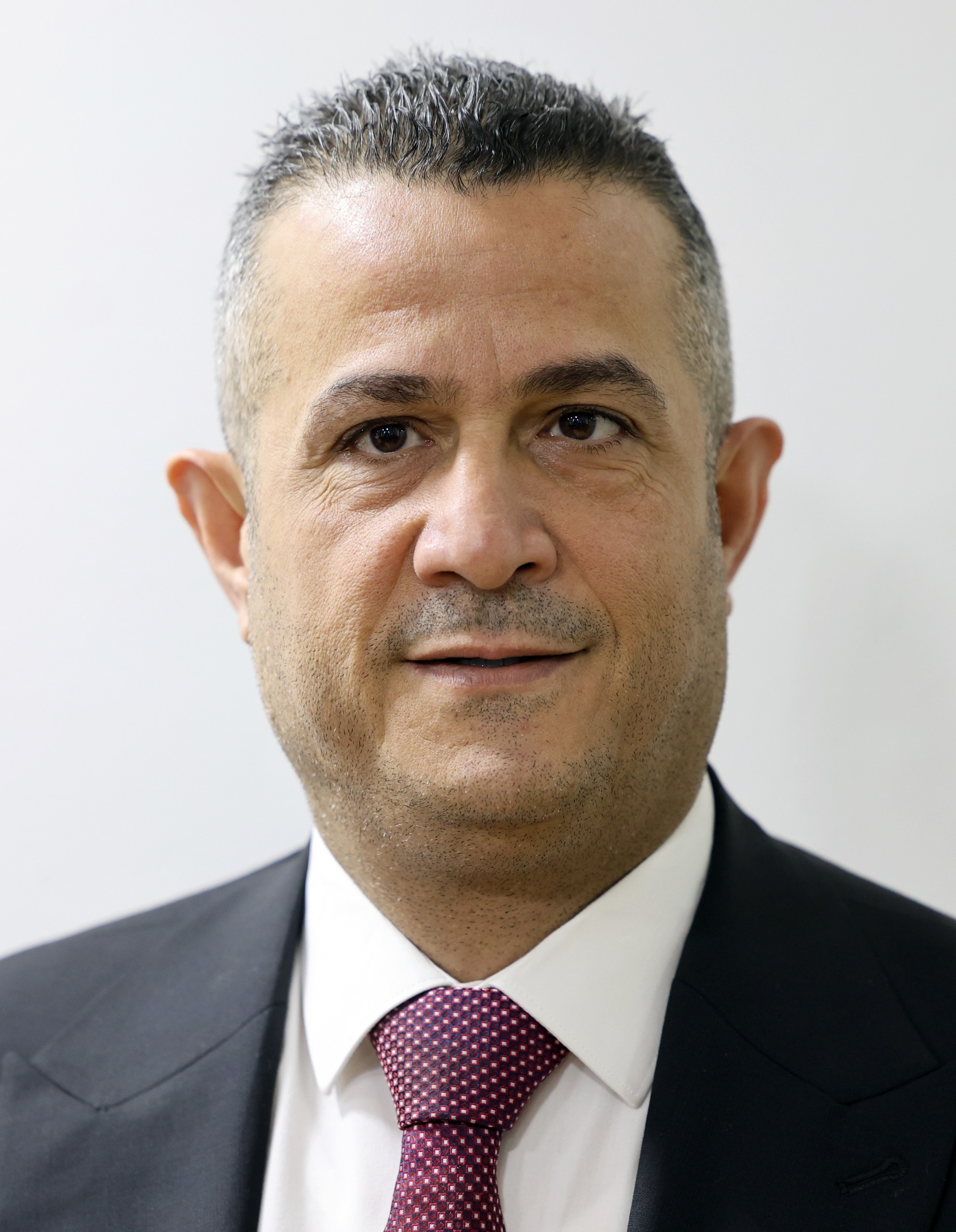 أسامة البشتاوي ..  مبارك الدكتوراة في المحاسبة الجنائية والتدقيق