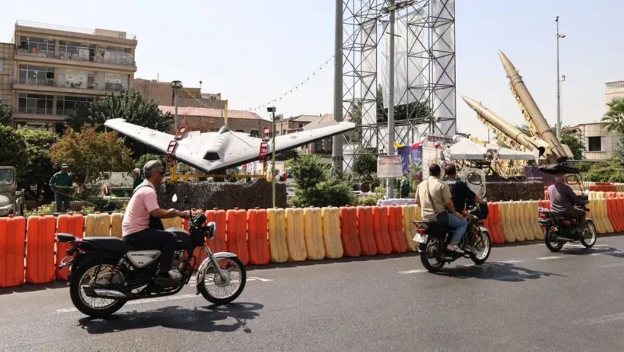 كواليس اجتماع رفيع في طهران ..  وتحذير من أصعب الفترات