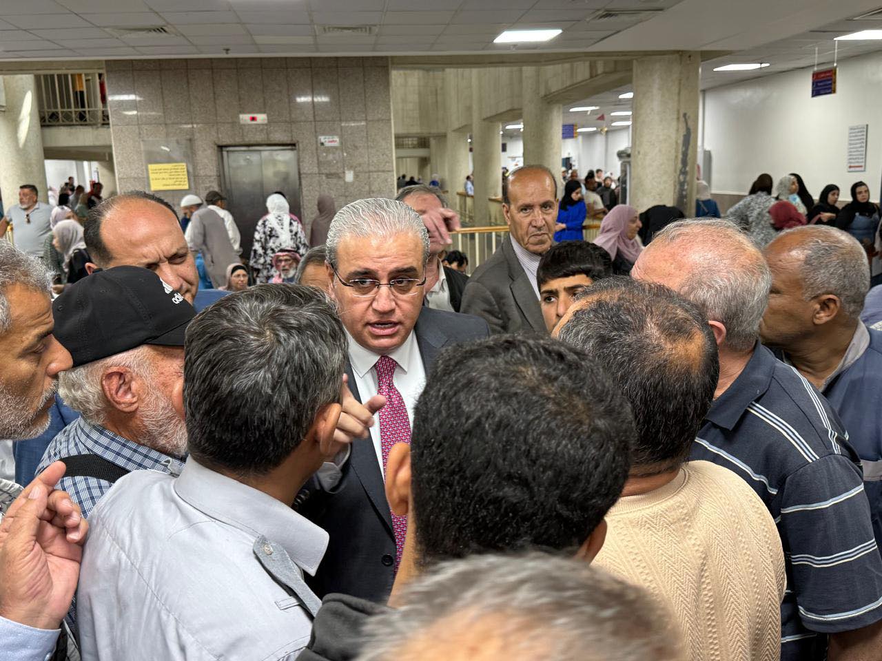 ترتيب جديد لمراجعي عيادات مستشفى الأمير حمزة ابتداءً من الأحد 