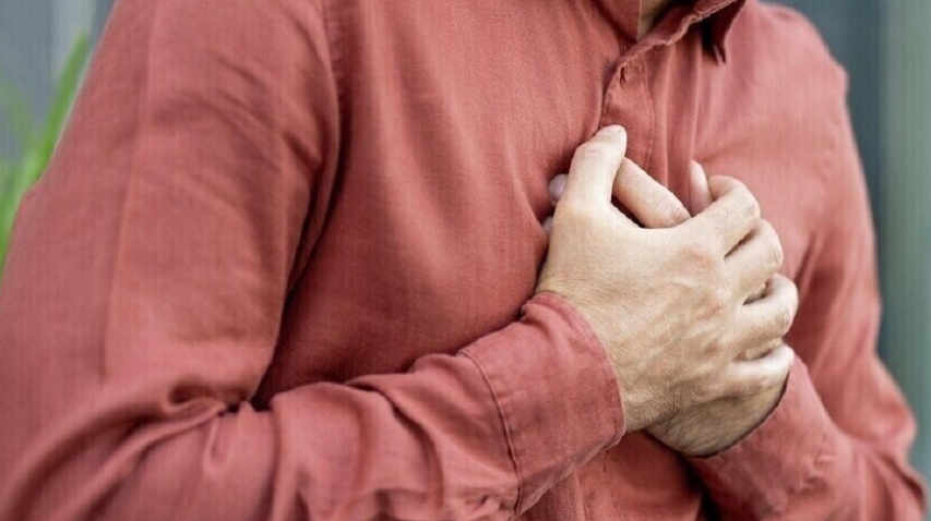 تشابه كبير في الأعراض ..  كيف نفرق بين نوبات الهلع وأمراض القلب؟