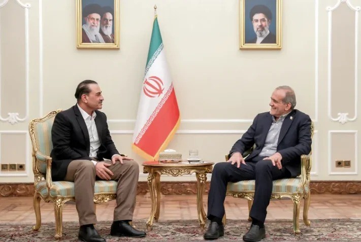 قائد الجيش الباكستاني إلى طهران الثلاثاء لدفع جهود الوساطة