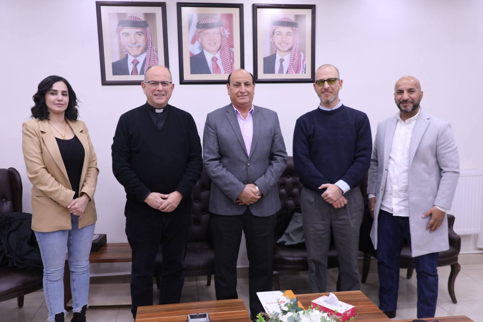 الرواشدة يبحث مع وفد إيطالي مشاريع بحثية ذات جدوى اقتصادية في البادية