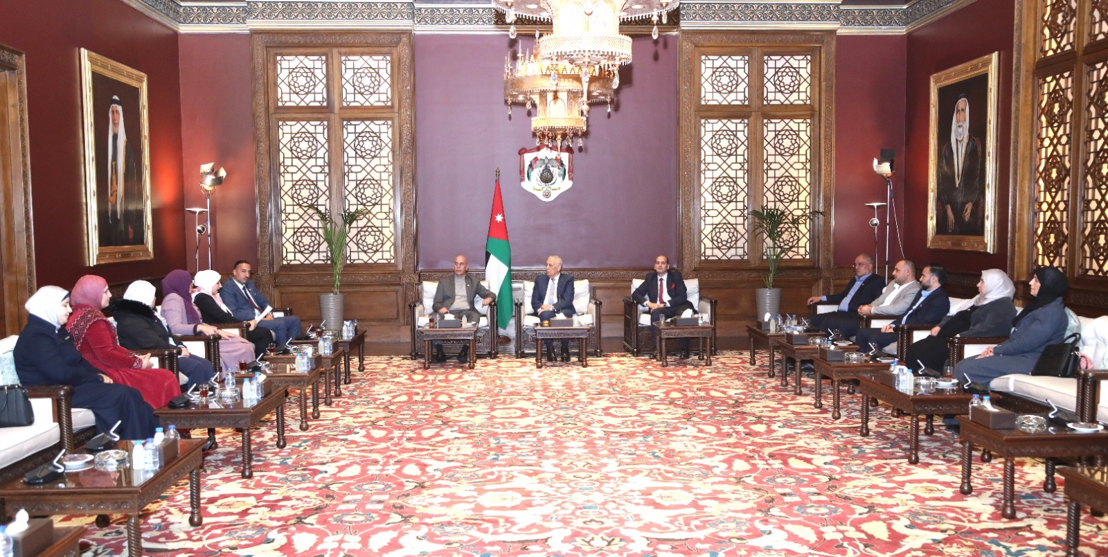 العيسوي يلتقي وفدا من مديرية التربية والتعليم في الطفيلة