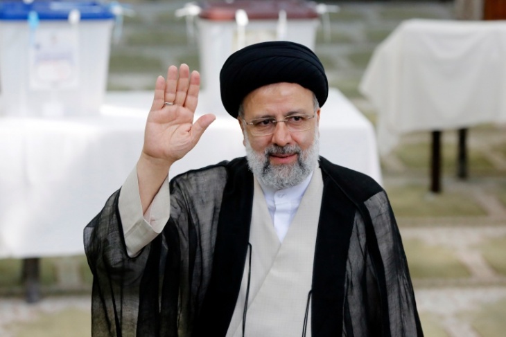 مدع عام وقاض سابق ..  من هو الرئيس الإيراني؟ 