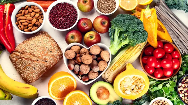 9 وجبات خفيفة غنية بالبريبايوتيك ..  لدعم صحة الأمعاء