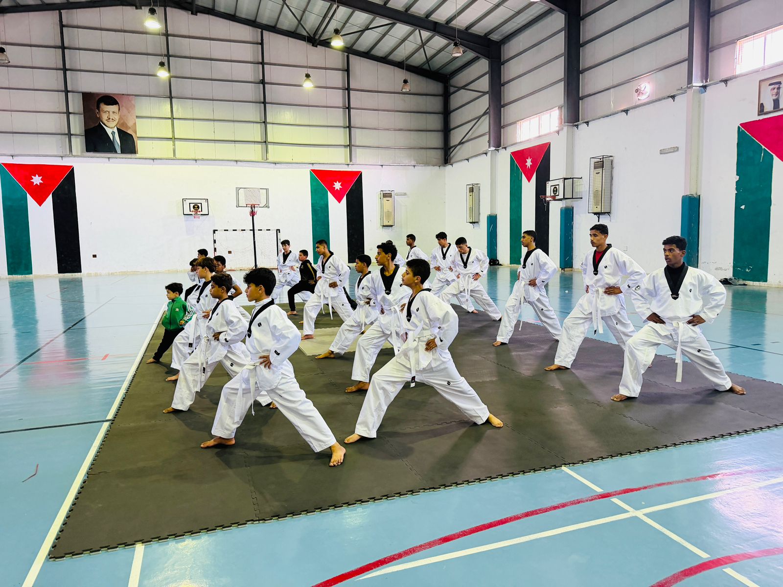 تواصل فعاليات برنامج التايكواندو في مركز شباب الشيخ حسين
