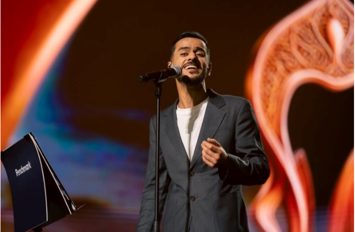عايض يشارك جمهوره فيديو لرأي عبادي الجوهر فيه ..  وهذا ما قاله