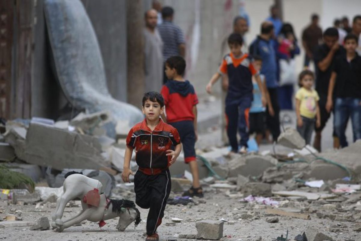 الهلال الأحمر: استشهاد أكثر من 15 ألف طفل  منذ بدء العدوان على غزة