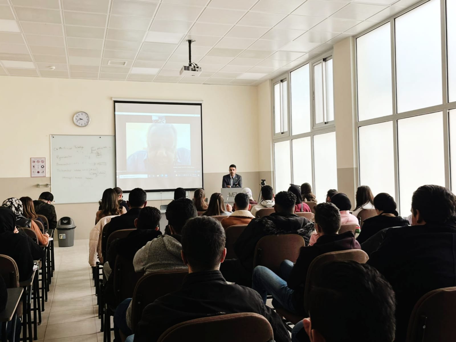 الشرق الأوسط تستضيف الصحافي السوداني محمود تميم للحديث عن المقابلات الصحافية