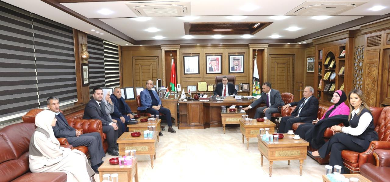 البلقاء التطبيقية تكرّم طلبة الدراسات العليا الفائزين بجوائز صندوق الحسين للإبداع 