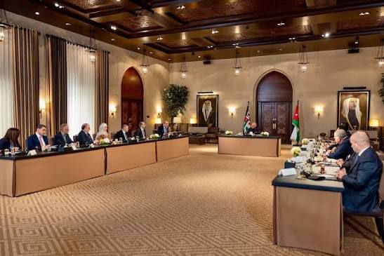 الاستقرار الإدراكي للدولة في البيئات المركبة 