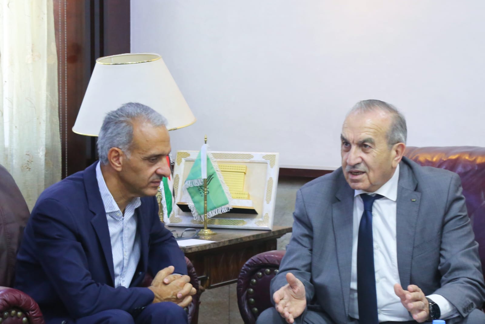 أبو السمن والحمادين يبحثان تصويب ملاحظات ديوان المحاسبة