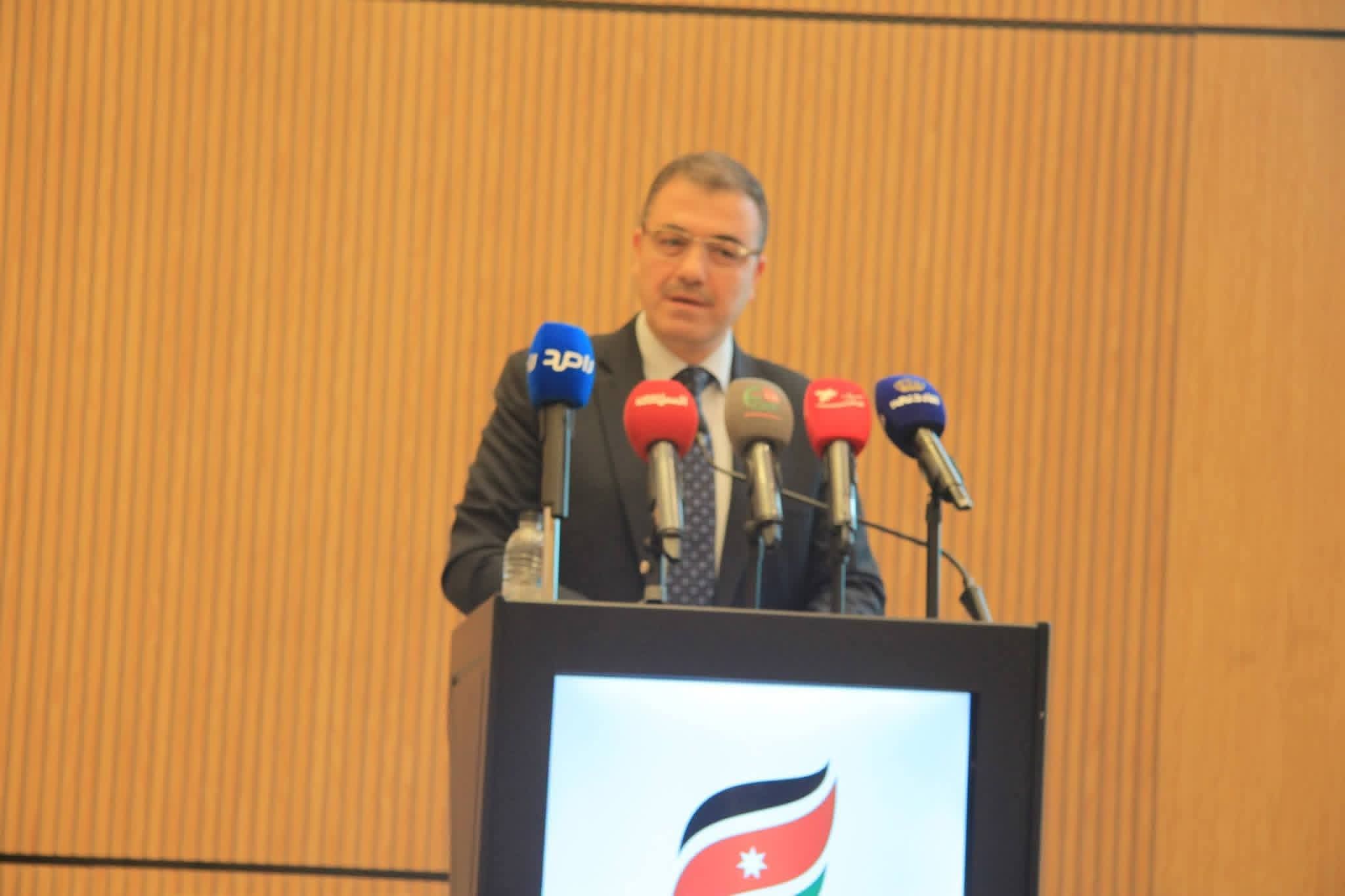 رئيس جامعة عجلون الوطنية يشارك في المؤتمر الصحي الوطني الثاني