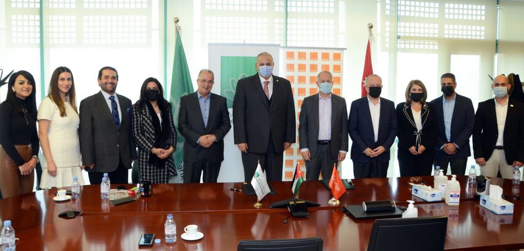أورنج الأردن وبنك القاهرة عمان يجددان اتفاقية مشروع البطاقة الجامعية الذكية