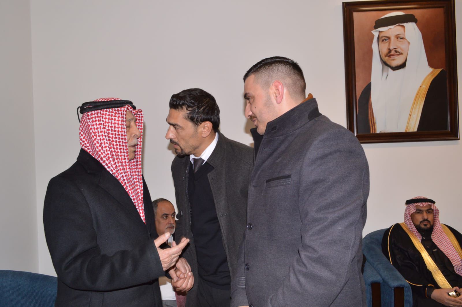 وفد شبابي من إربد يقدّم يعزي بوفاة شقيقة رئيس الديوان الملكي