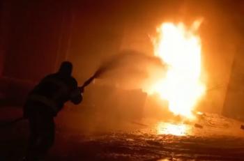 حريق في بويلرات بلدية جرش فجرا (فيديو)