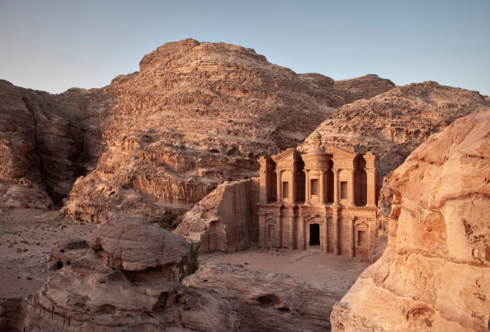 إطلاق منصة رقمية لتسويق المنتجات المحلية في البترا