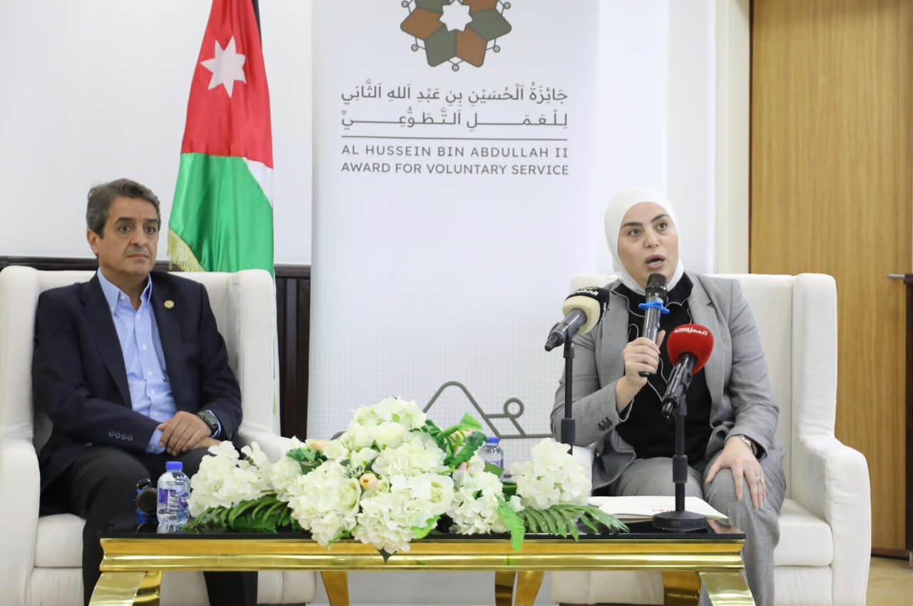 التنمية الاجتماعية والشباب تنظمان جلسة تعريفية بجائزة الحسين للعمل التطوعي