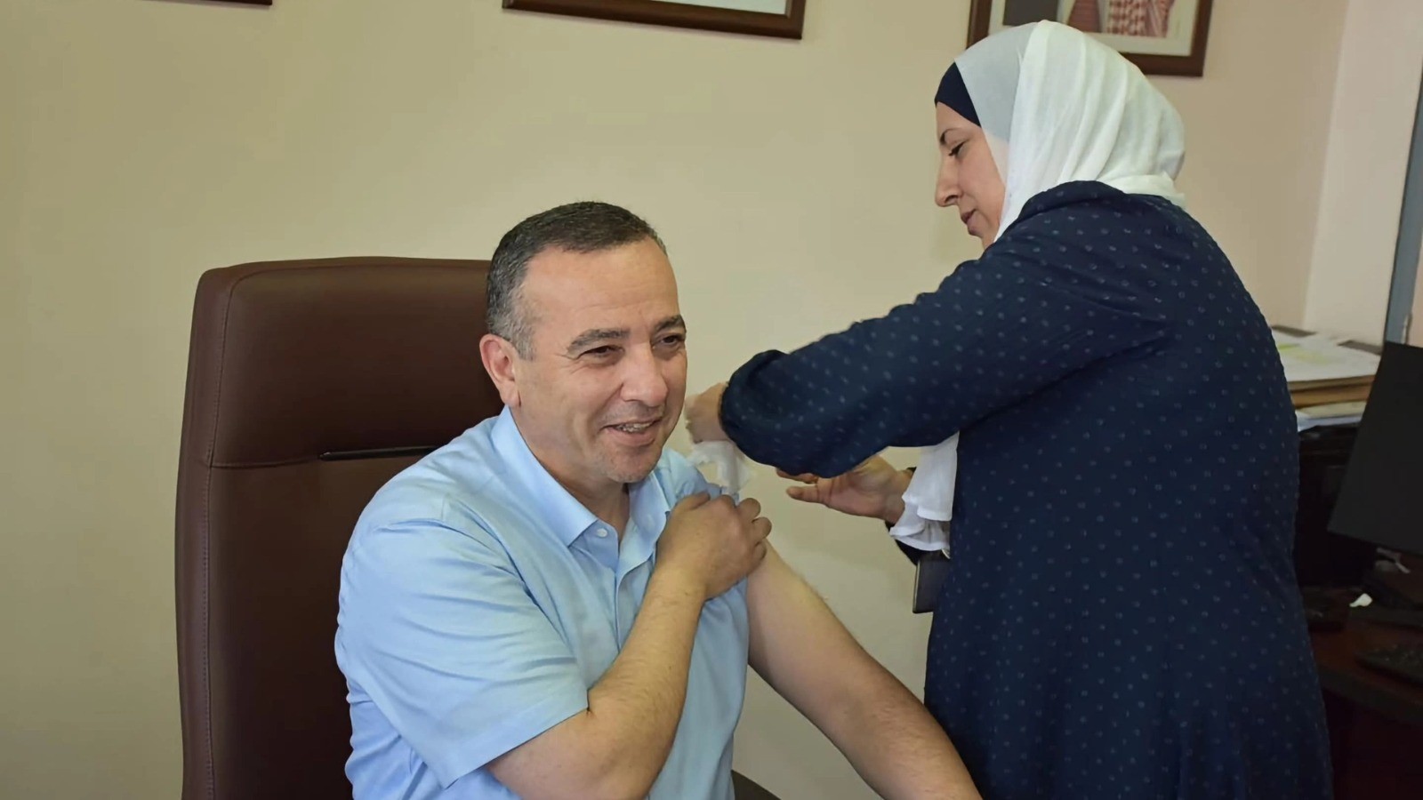 حملة تطعيم ضد الانفلونزا لكوادر مستشفى الملك المؤسس