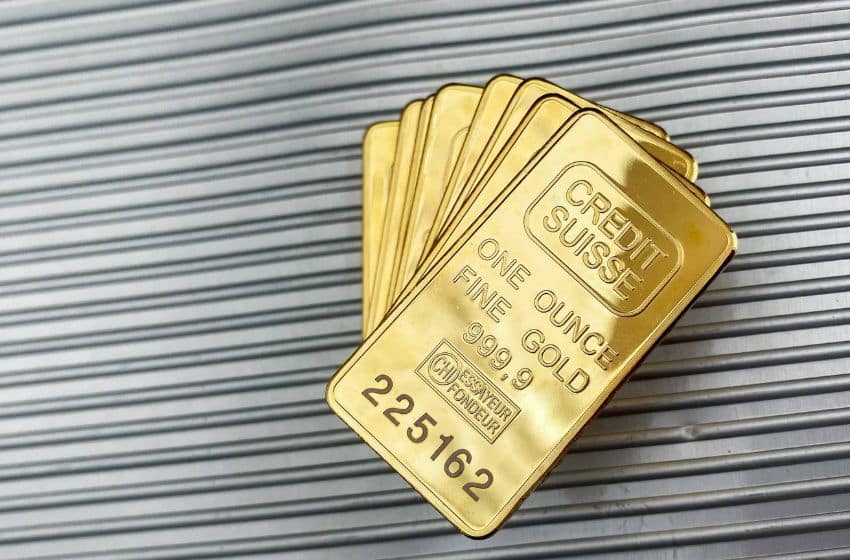 أسعار الذهب تواصل الارتفاع ..  والأونصة تتخطى حاجز الـ 5 آلاف دولار 