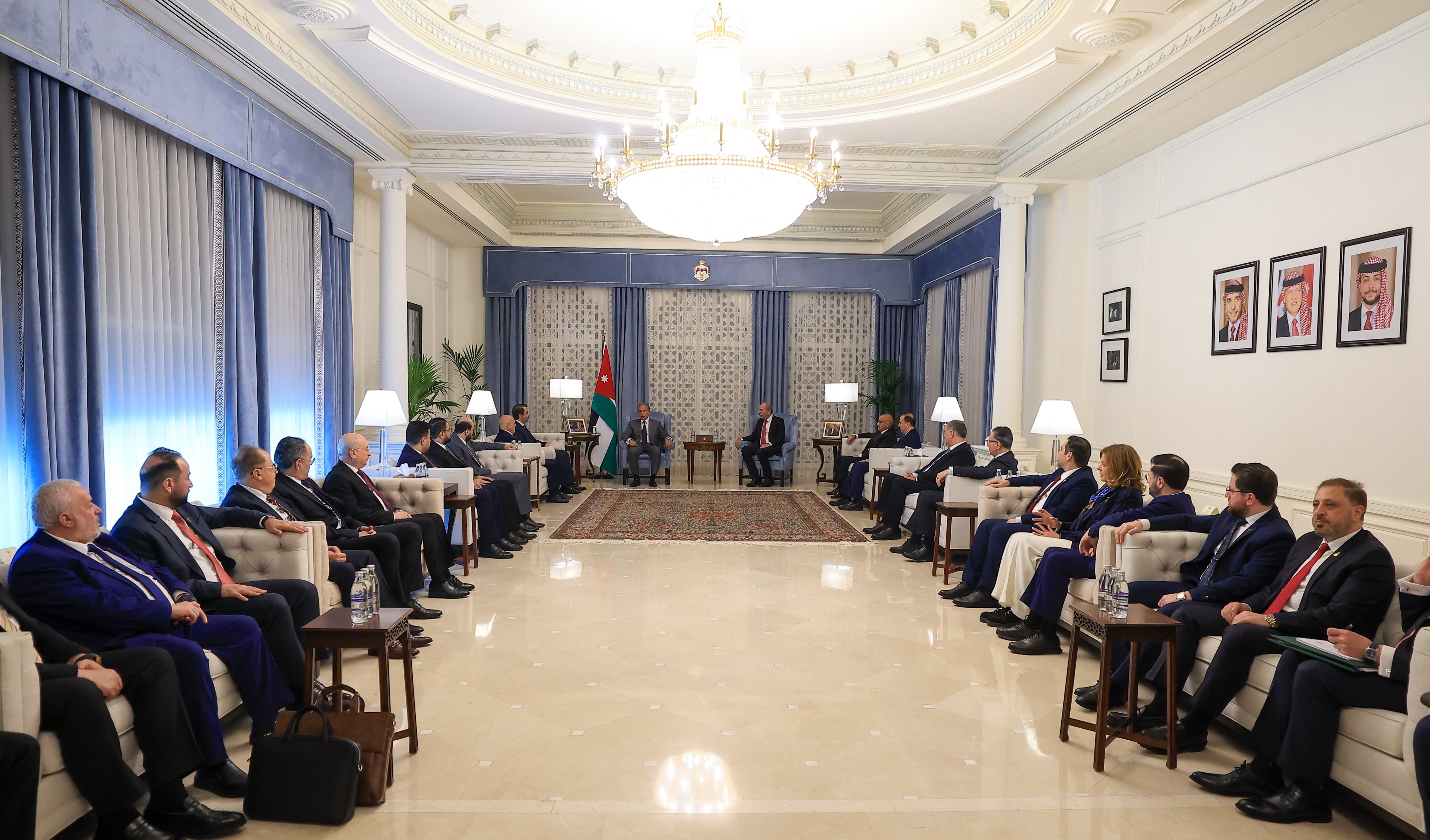 حسان يدعو لاستثمار الفرص المتاحة: نجاح سوريا هو نجاح للأردن