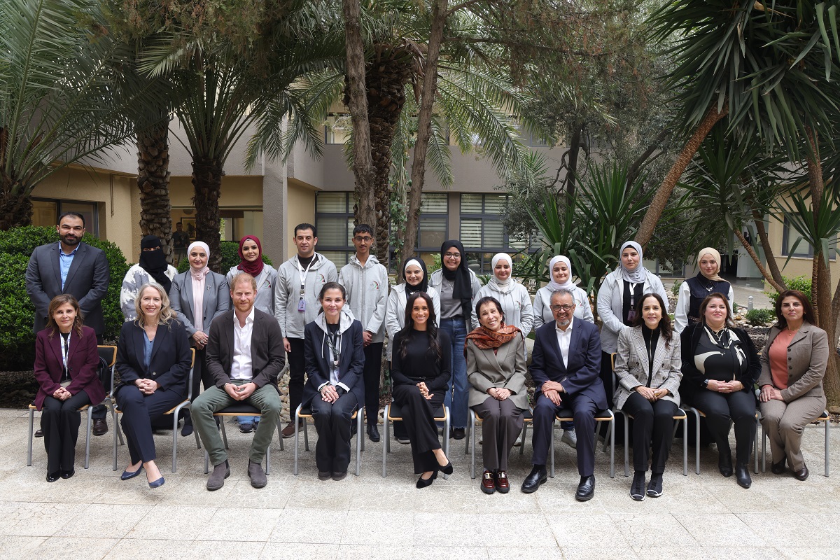 الأميرة بسمة تستقبل وفد منظمة الصحة العالمية برفقة الأميرين هاري وميغان