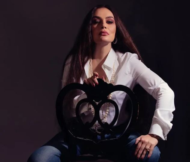 بينهم مستشار رئاسي ..  زيجات سرية لفنانين انتهت بالمحاكم وماء النار