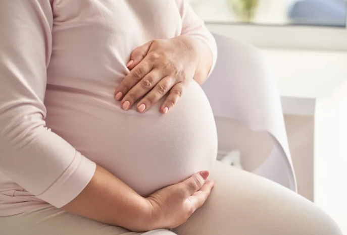 الحمل والرضاعة الطبيعية مفتاحان لصحة دماغ أفضل مع التقدم في العمر