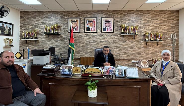 ماركا: العواودة يناقش تطوير الجاهزية التقنية في مدارس المديرية