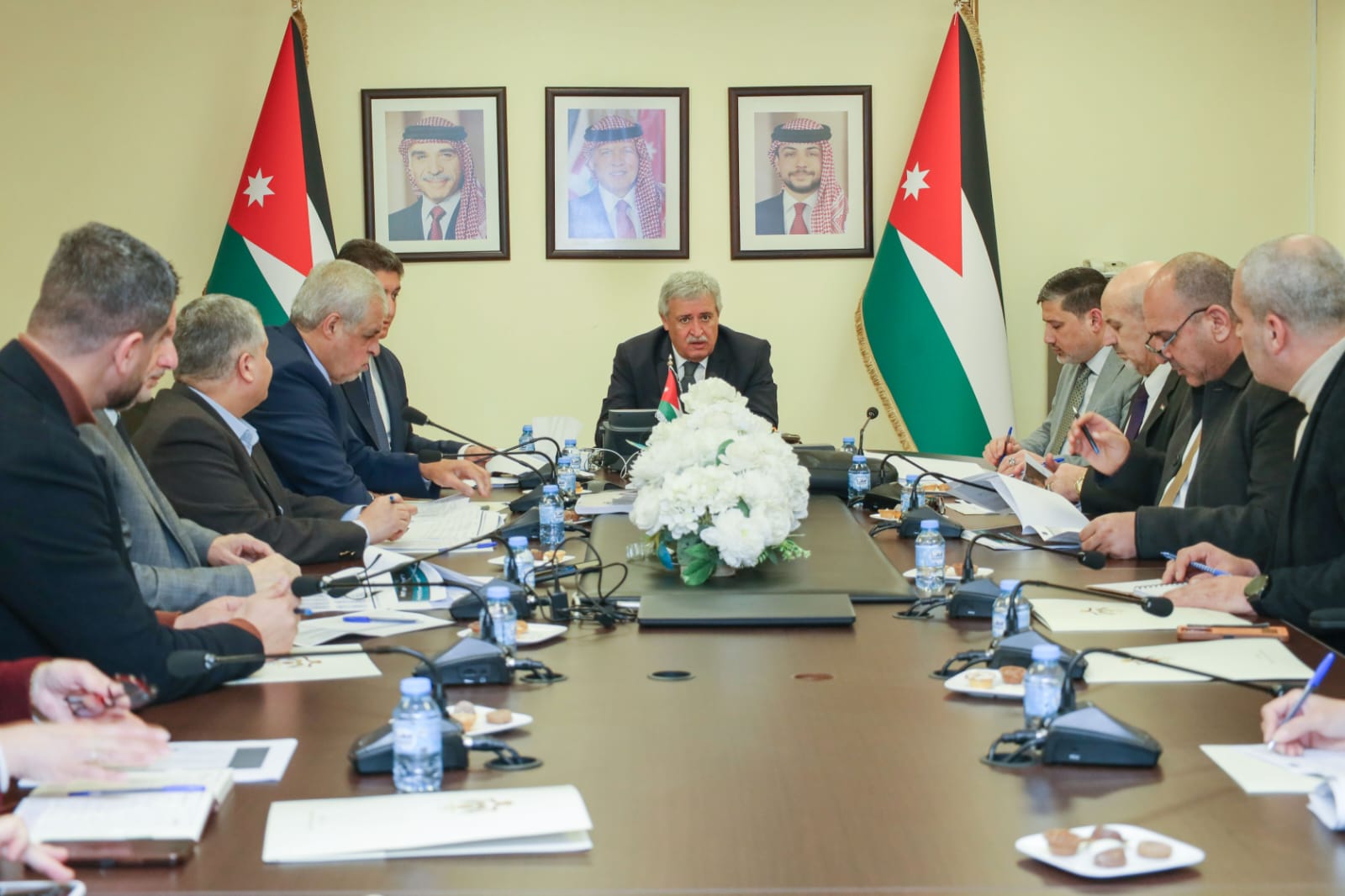 وزير النقل: ضرورة الالتزام بمتابعة مؤشرات الأداء ومستويات الإنجار