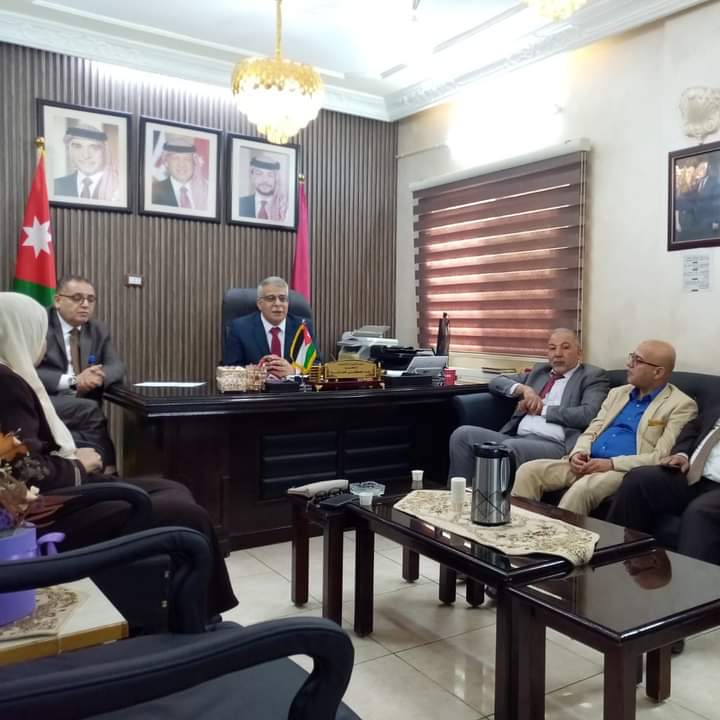 الخصاونة يعقد اجتماعا لمناقشة استعدادات العام الدراسي في الطيبة والوسطية