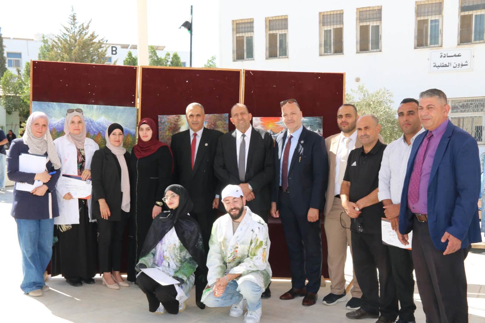 جامعة إربد الأهلية تفتتح معرضًا فنيًا وإبداعيًا احتفاءً بمواهب طلبتها واستقبالًا للعام الجامعي الجديد 2026/2027