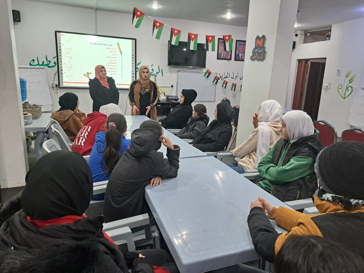 مركز شباب وشابات سهل حوران ينظم محاضرةالتغذية السليمة لليافعات