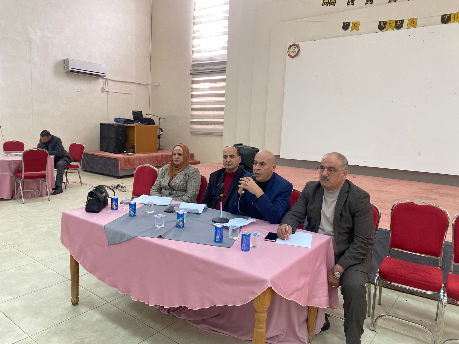 اللصاصمة يترأس اجتماع مديري المدارس ومديراتها