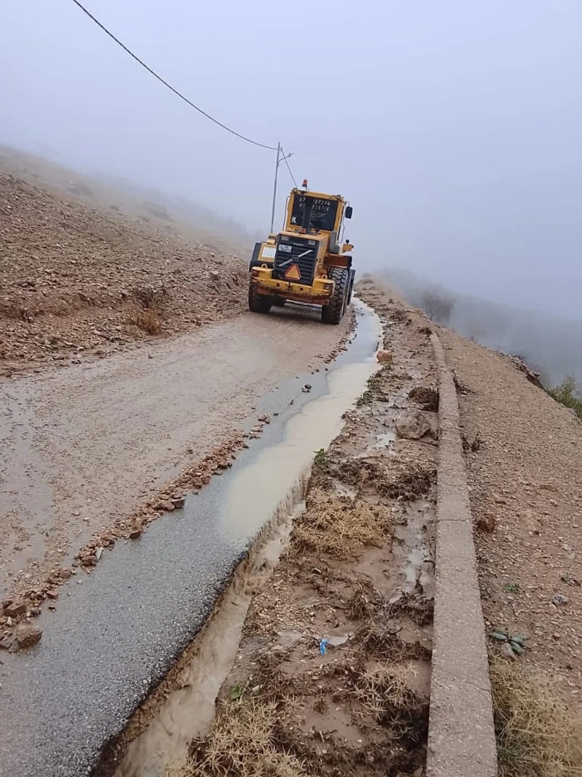 محافظ الكرك: إنقاذ 319 شخصاً حوصروا خلال المنخفض الأخير