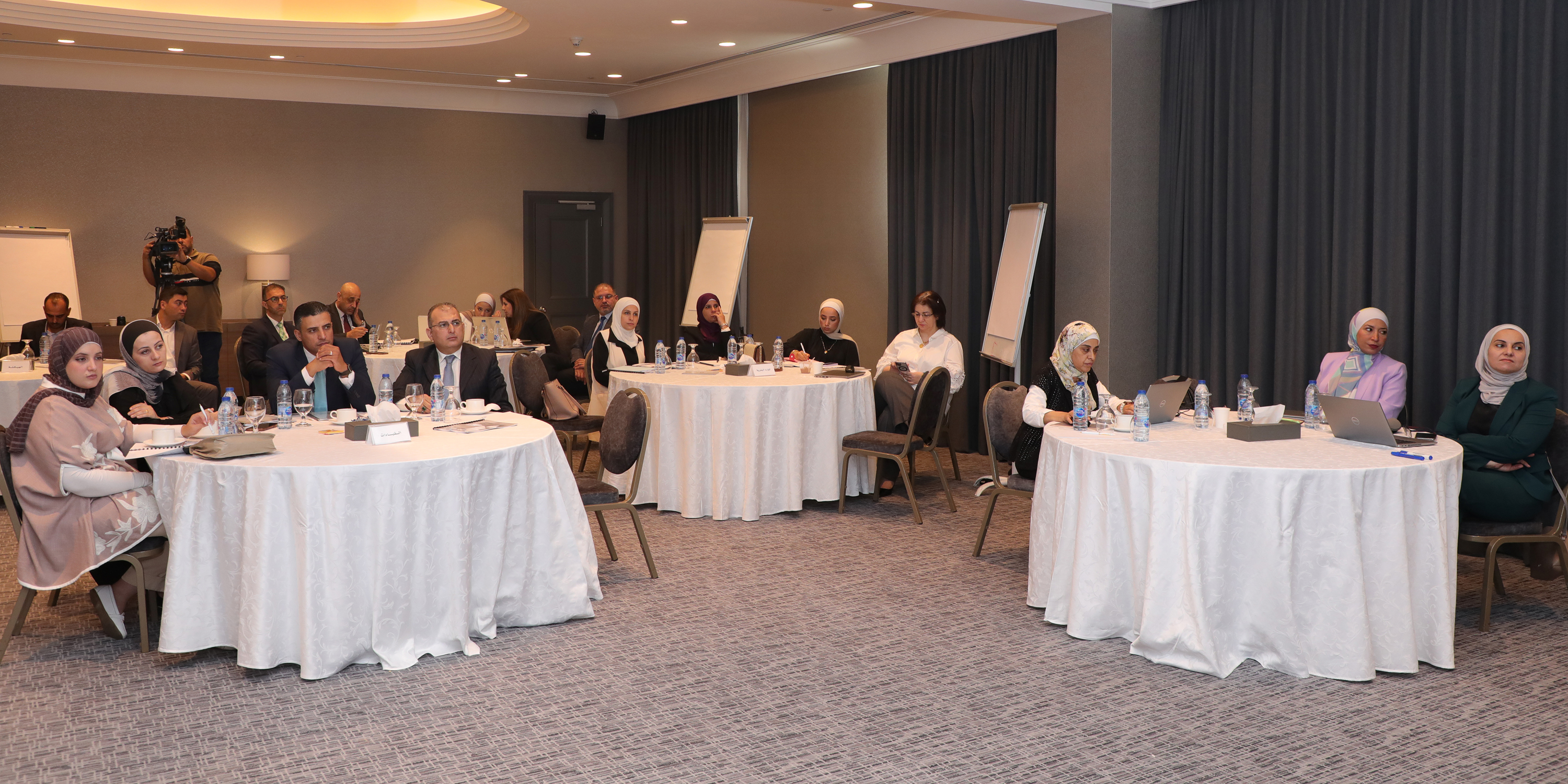 ورشة حول إعداد مسودة نظام هيئة الخدمة والإدارة العامة