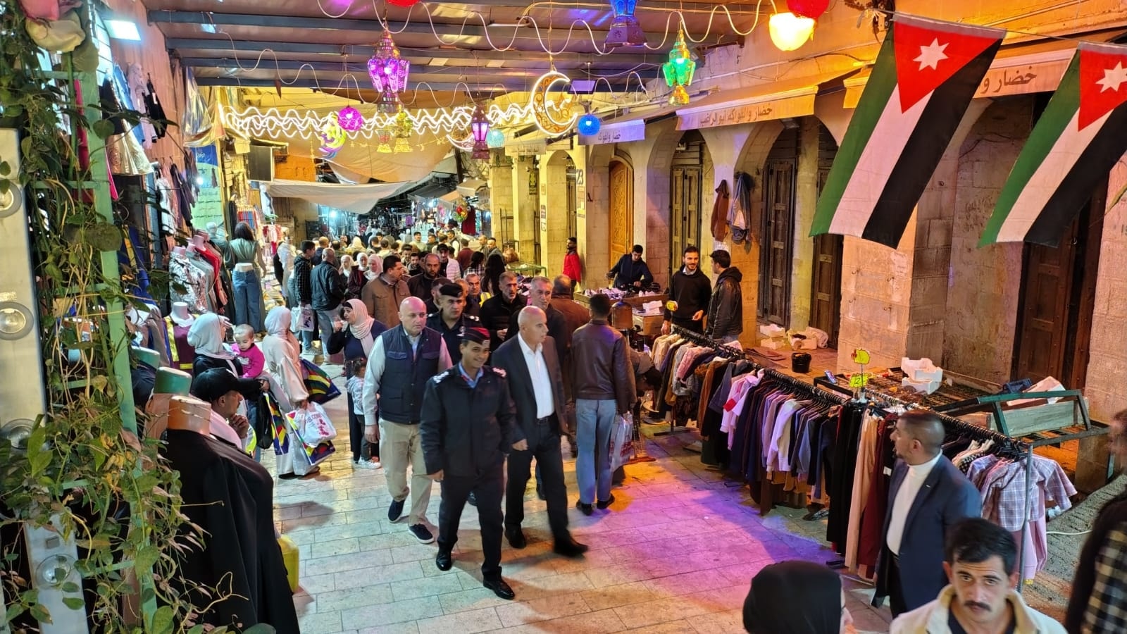 جولة ميدانية رسمية لمتابعة الأسواق وحركة السير في السلط